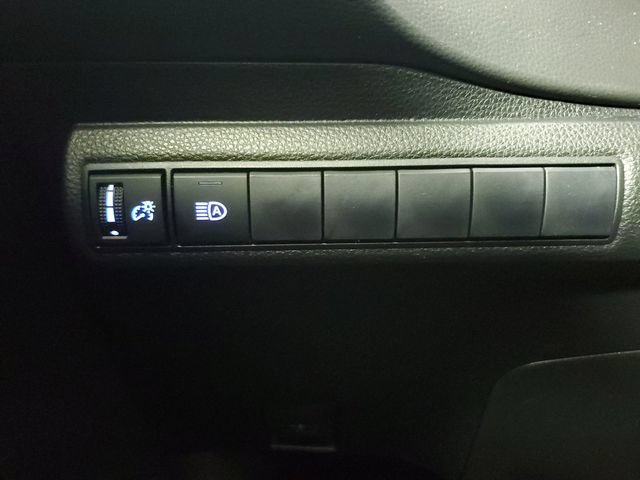 Used 2020 Toyota Corolla SE FWD image 31