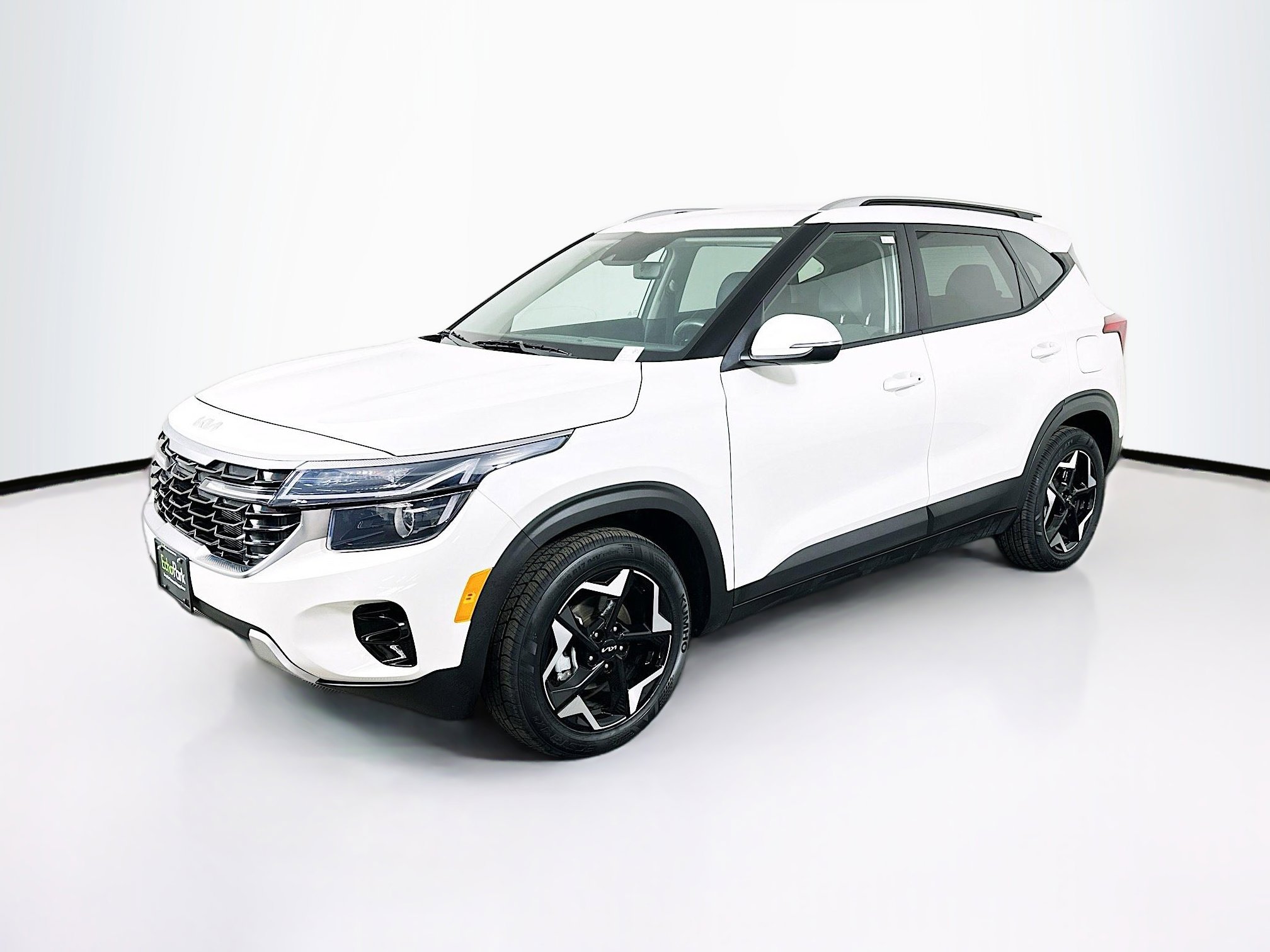 Used 2025 Kia Seltos S image 3