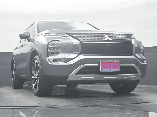 Used 2024 Mitsubishi Outlander SE image 28