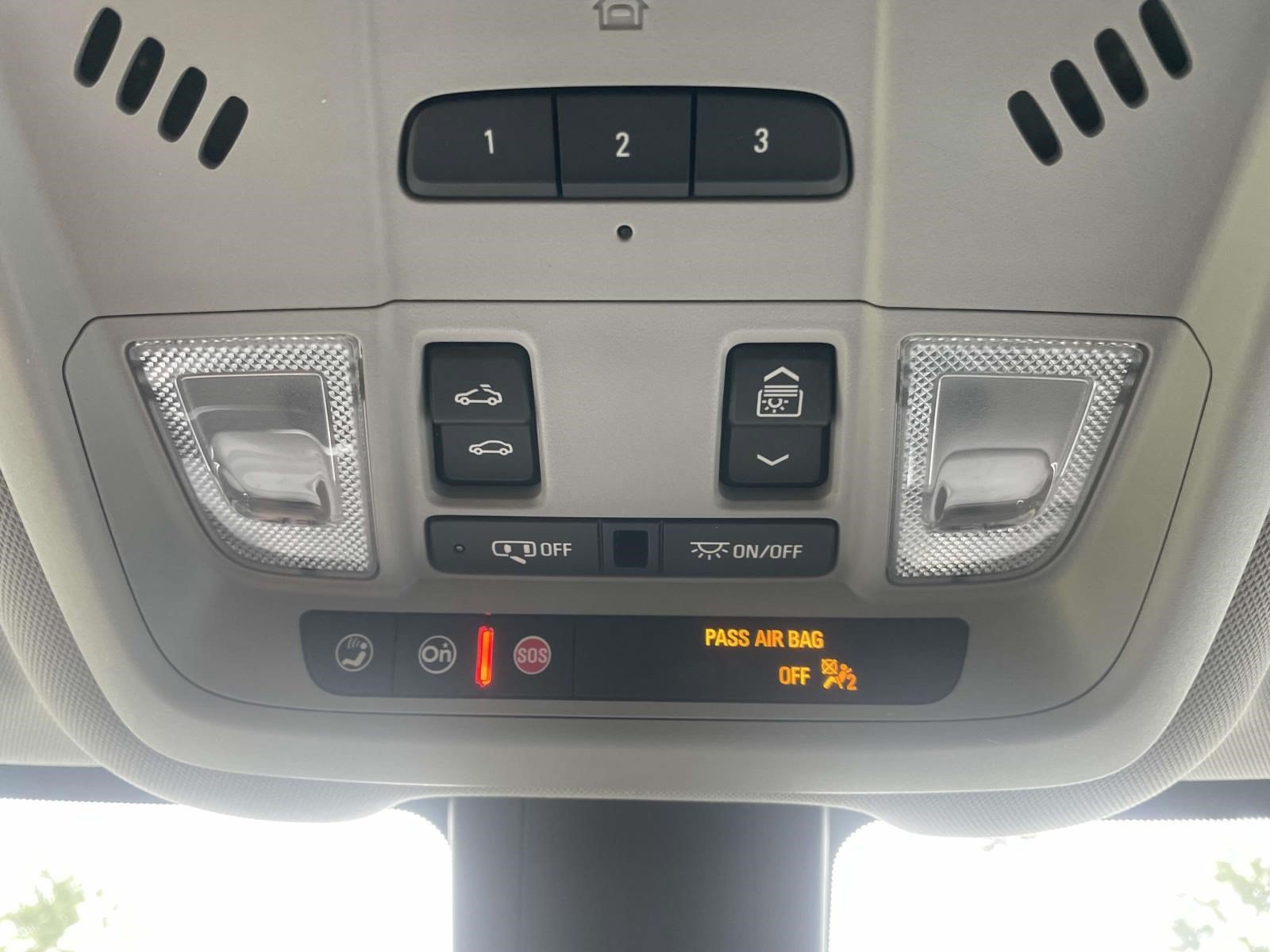 Used 2020 Chevrolet Equinox Premier FWD image 31