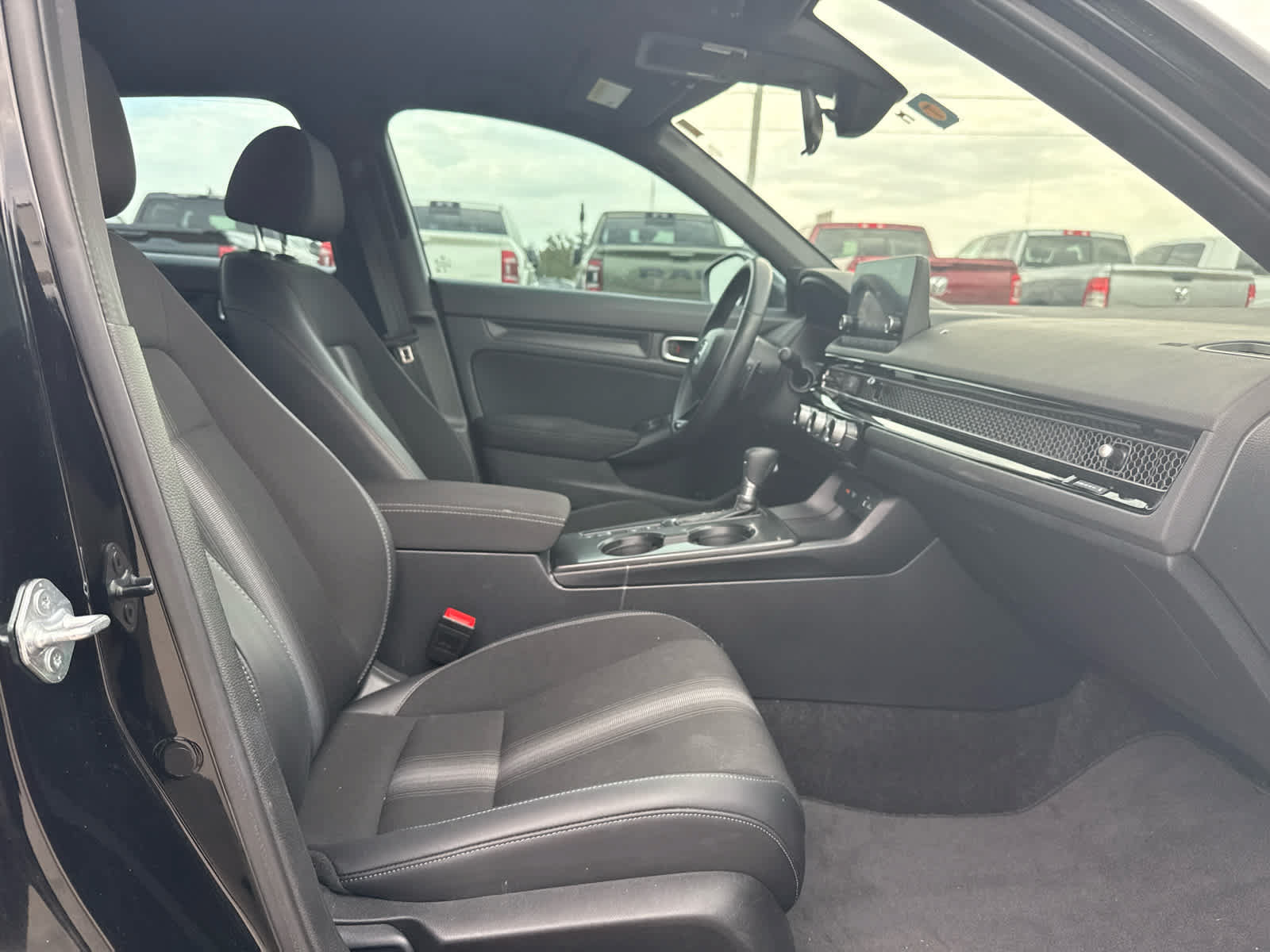 Used 2023 Honda Civic Sport image 10