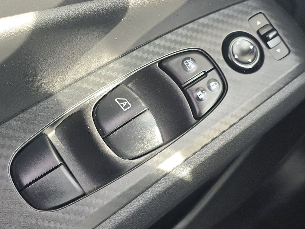 Used 2024 Nissan Altima 2.5 SV image 23