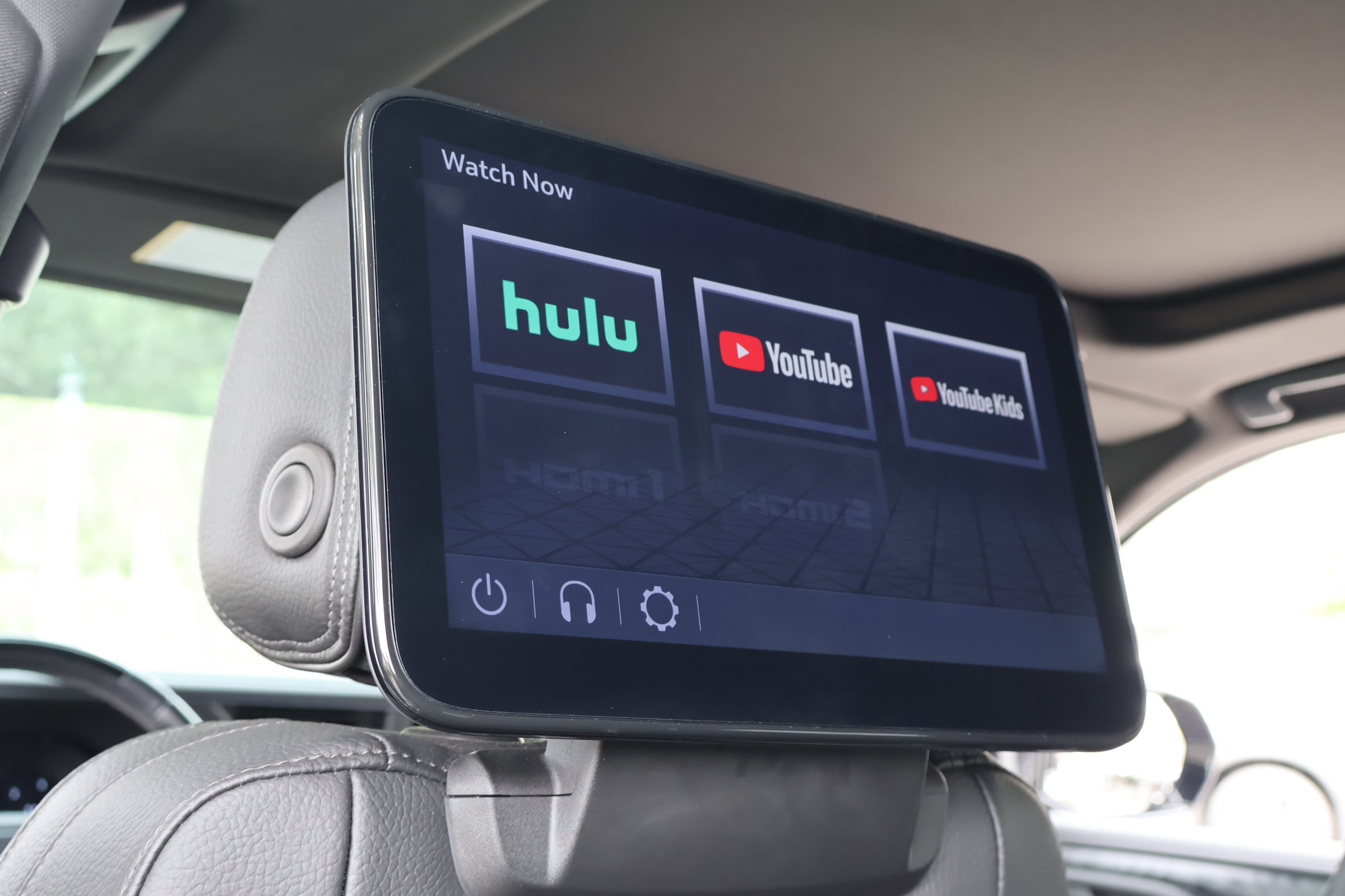 Used 2024 GMC Yukon Denali w/ Advanced Technology Package AWD/4WD image 20