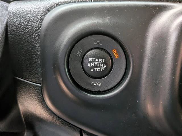 Used 2018 Jeep Wrangler Unlimited Sahara w/ Cold Weather Group image 18