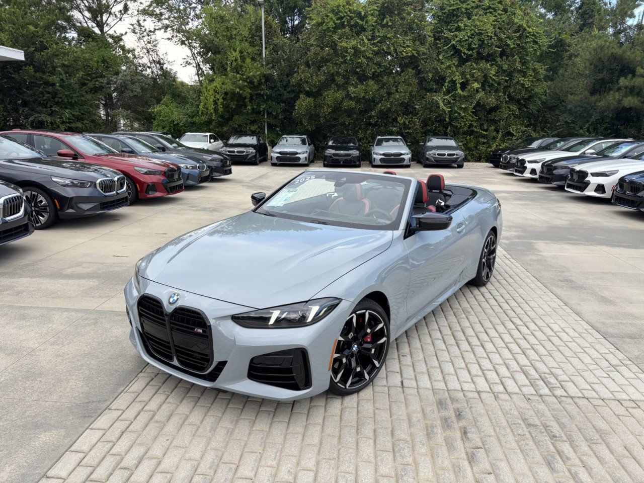 Used 2025 BMW 440i xDrive Convertible w/ Premium Package AWD/4WD image 2
