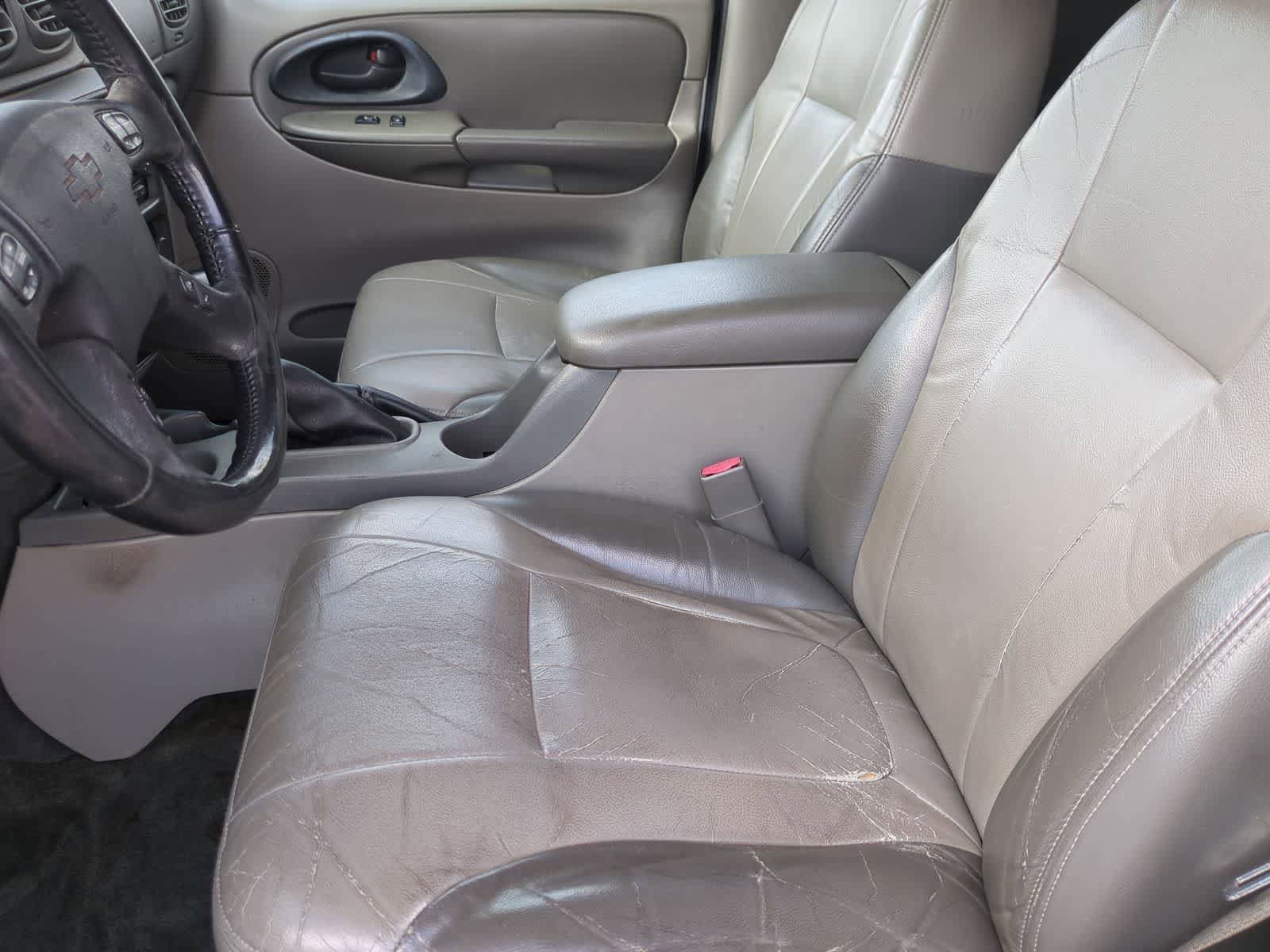 Used 2004 Chevrolet TrailBlazer LT w/ LT Preferred Equipment Group AWD/4WD image 16