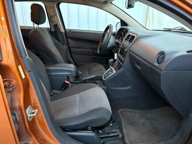 Used 2011 Dodge Caliber Heat FWD image 12