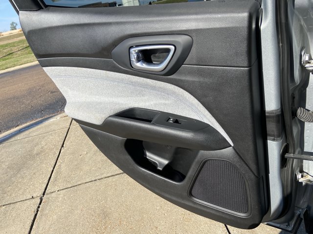 Used 2024 Jeep Compass Latitude image 47