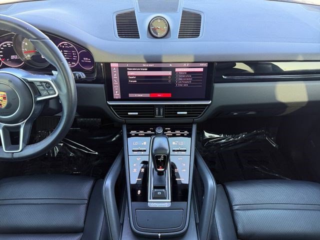 Used 2021 Porsche Cayenne w/ Premium Package AWD/4WD image 15