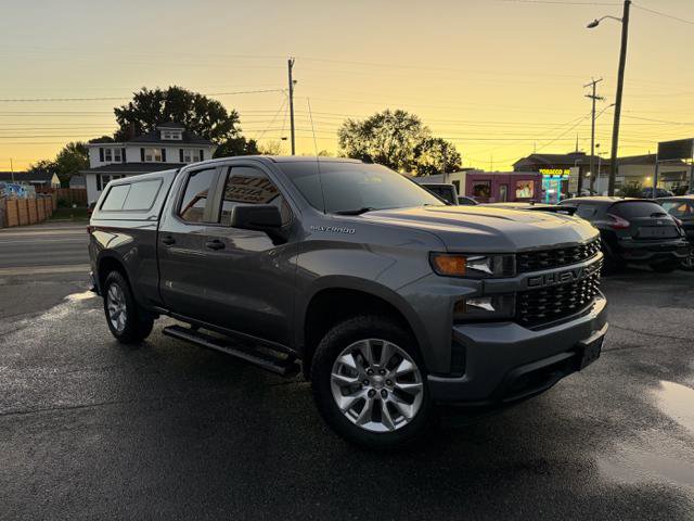 Used 2020 Chevrolet Silverado 1500 Custom w/ Custom Value Package image 2