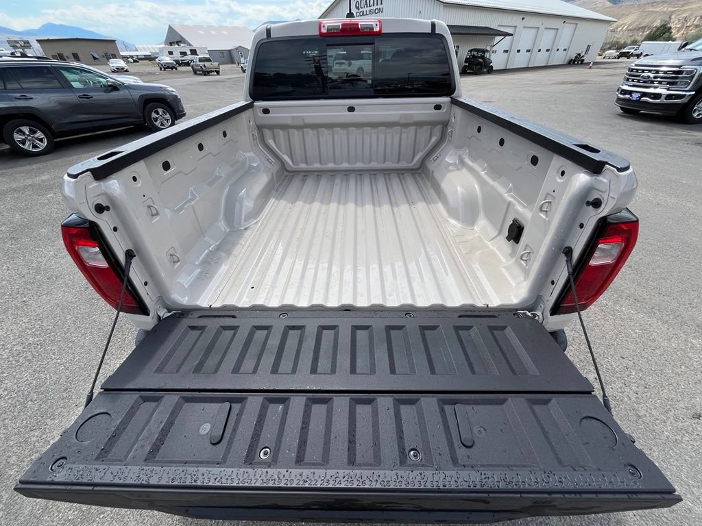 New 2026 GMC Canyon AT4 w/ Technology Plus Package AWD/4WD image 17