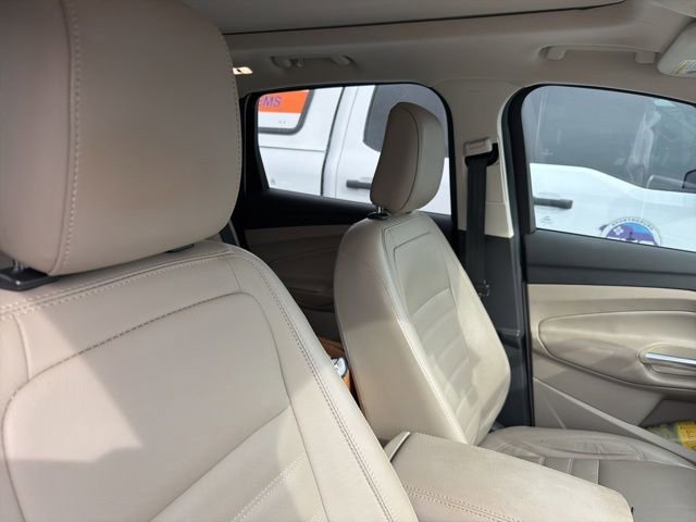 Used 2019 Ford Escape Titanium image 13