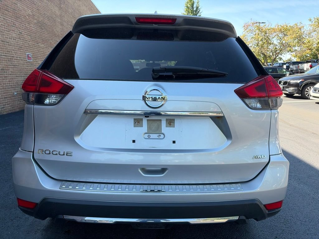 Used 2017 Nissan Rogue AWD image 6