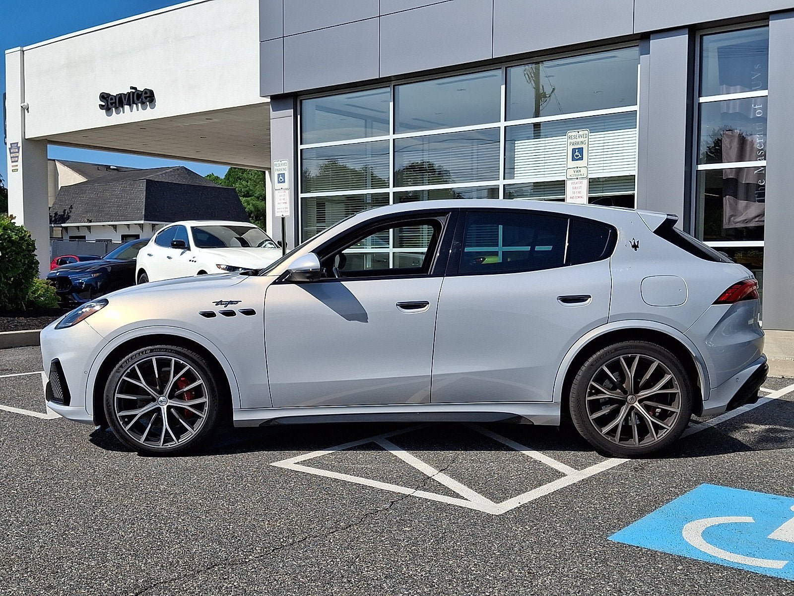 Used 2023 Maserati Grecale Modena AWD/4WD image 7