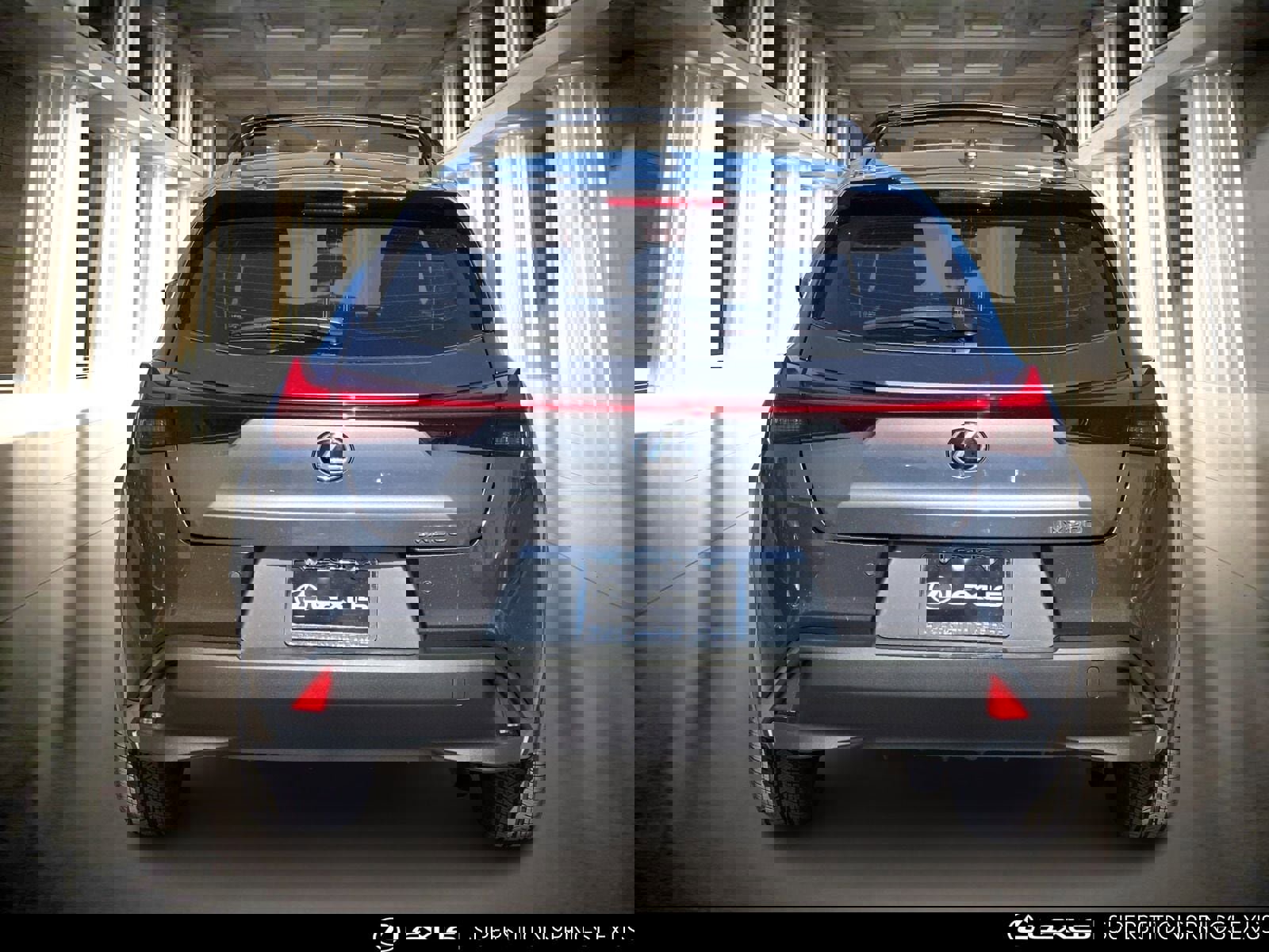 Certified 2022 Lexus UX 200 w/ Accessory Package (Z2) image 6