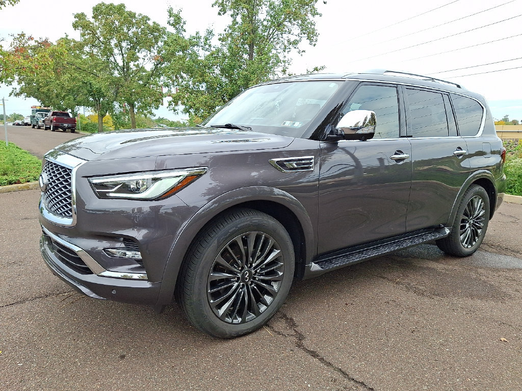 Certified 2023 INFINITI QX80 Sensory w/ Cargo Package AWD/4WD image 3
