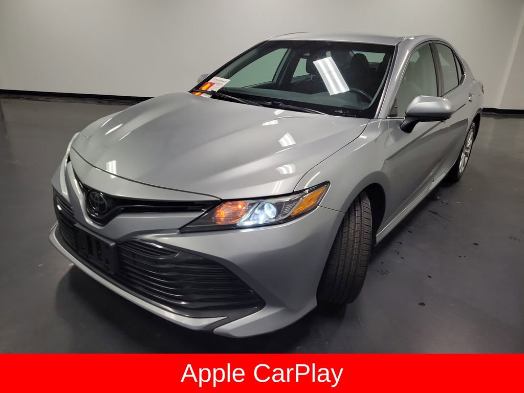 Used 2019 Toyota Camry LE image 4