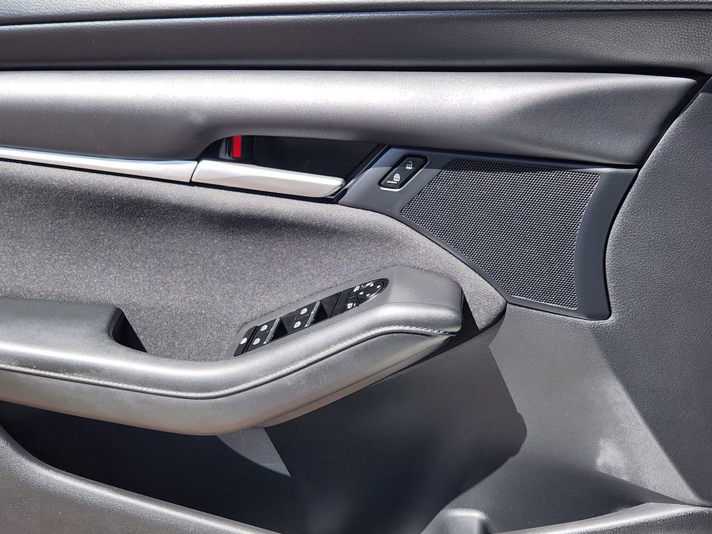 Used 2022 MAZDA MAZDA3 s image 14