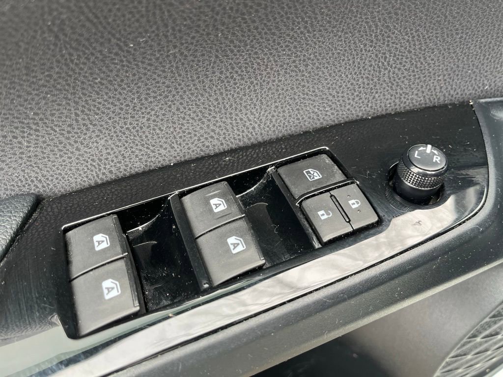 Used 2016 Toyota Prius Two image 19