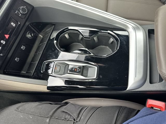 Used 2025 Audi Q5 Premium Plus w/ Premium Plus AWD/4WD image 22