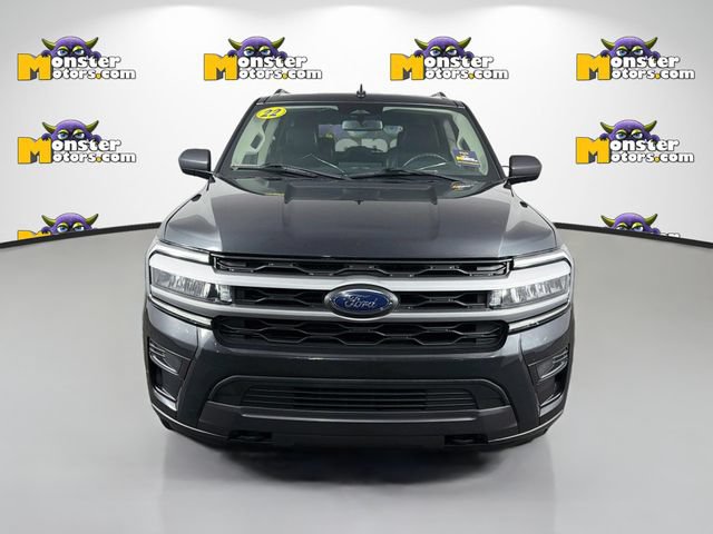 Used 2022 Ford Expedition XLT AWD/4WD image 2