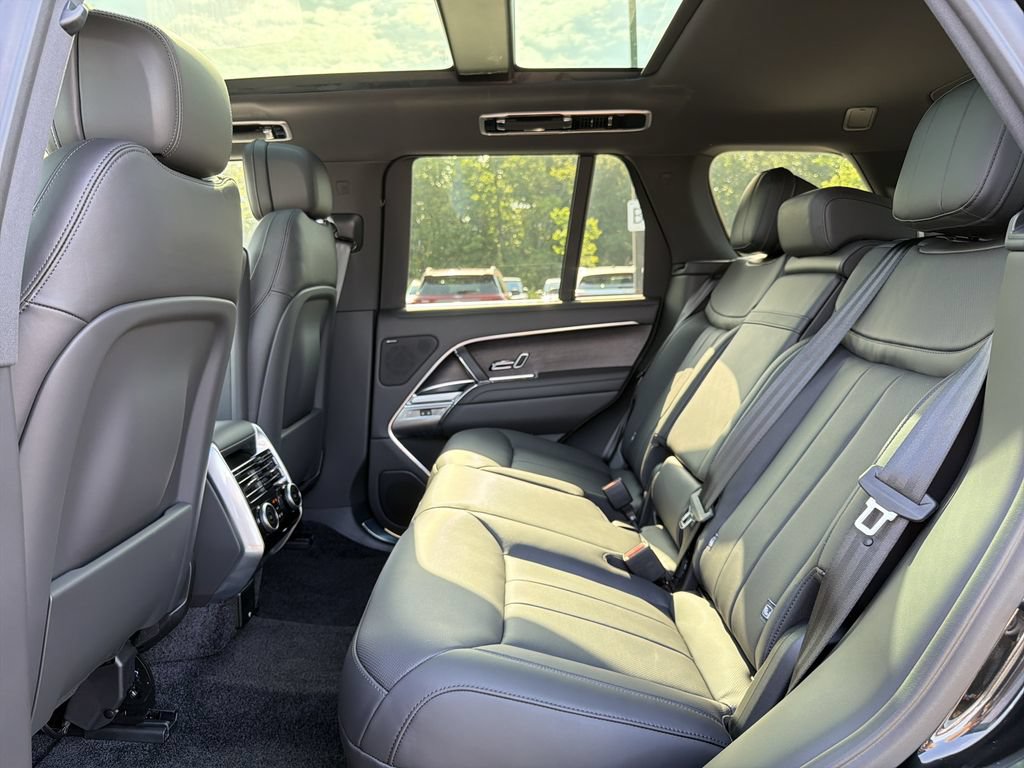 New 2026 Land Rover Range Rover SE AWD/4WD image 5