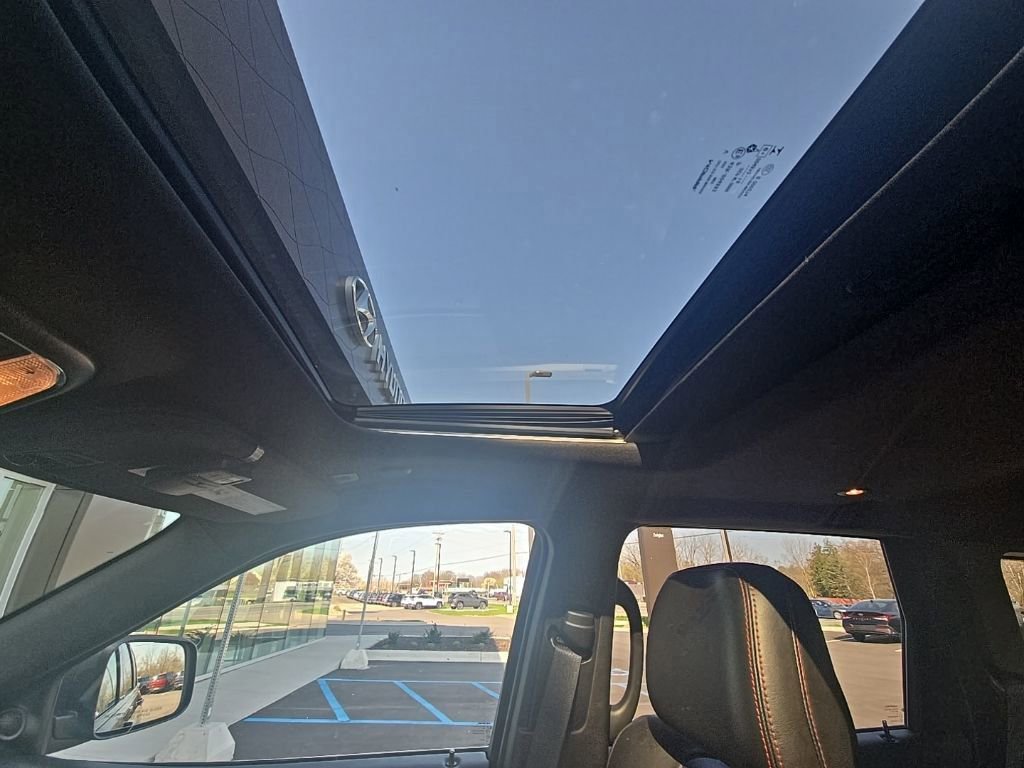 Used 2018 Jeep Grand Cherokee Trailhawk AWD/4WD image 17