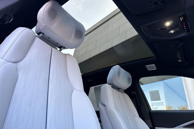 New 2026 Cadillac Lyriq Premium Sport image 17