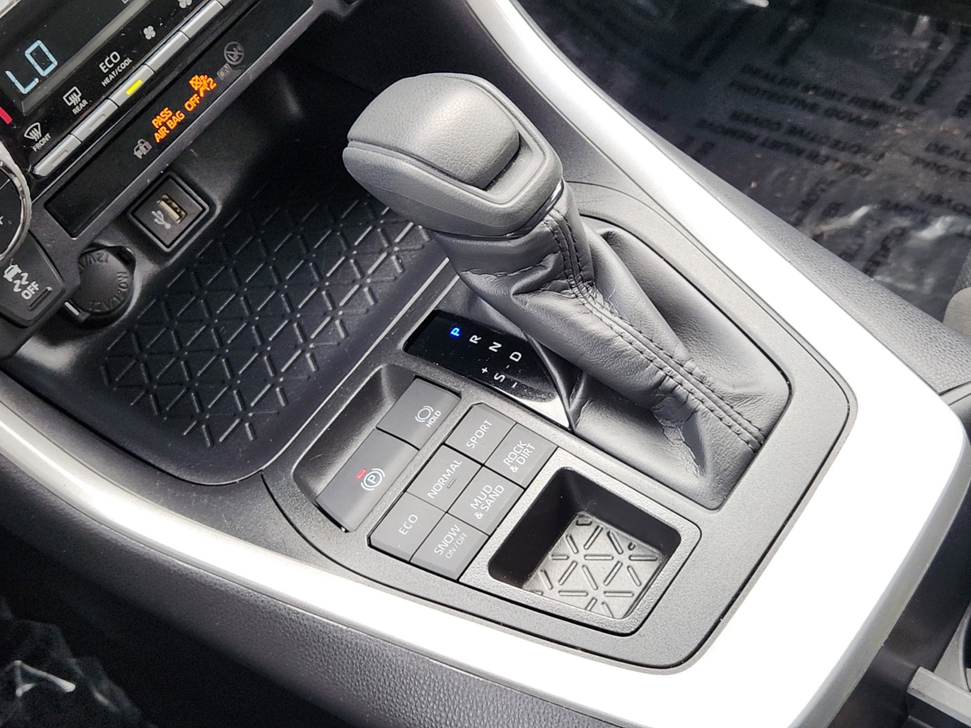 Certified 2025 Toyota RAV4 XLE image 18