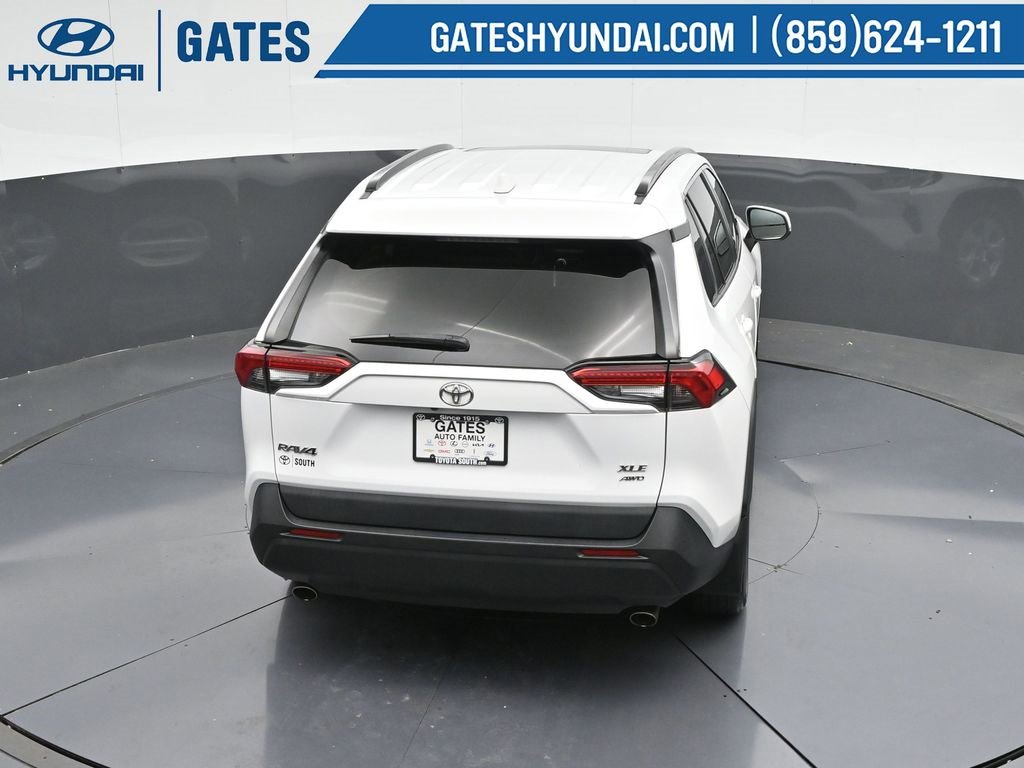 Used 2021 Toyota RAV4 XLE image 47
