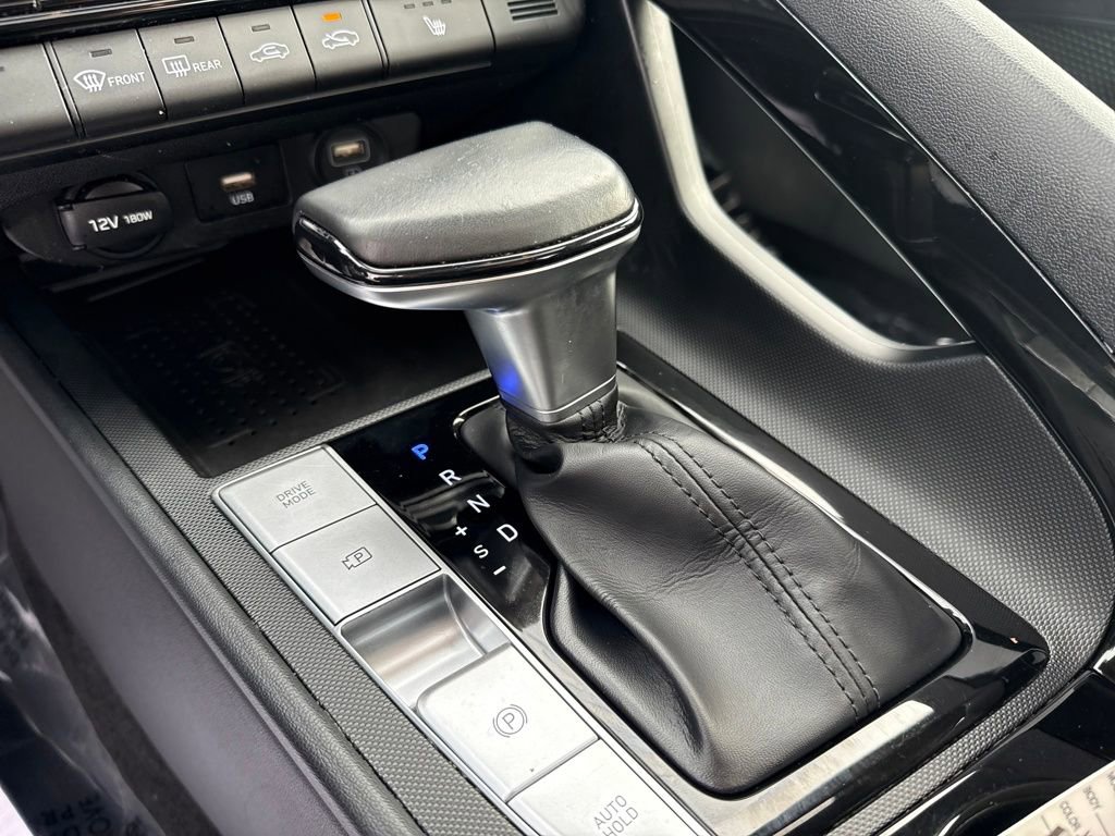 Used 2021 Hyundai Elantra Limited image 19