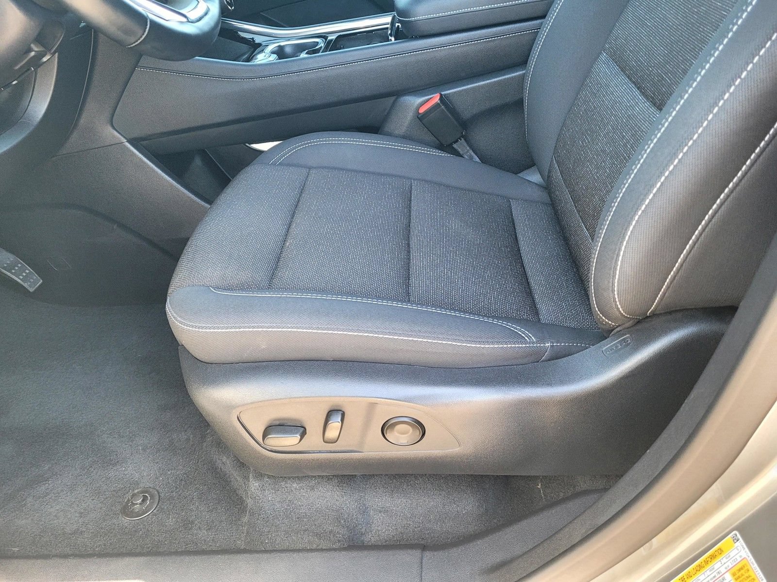 Used 2024 Chevrolet Traverse LT AWD/4WD image 23