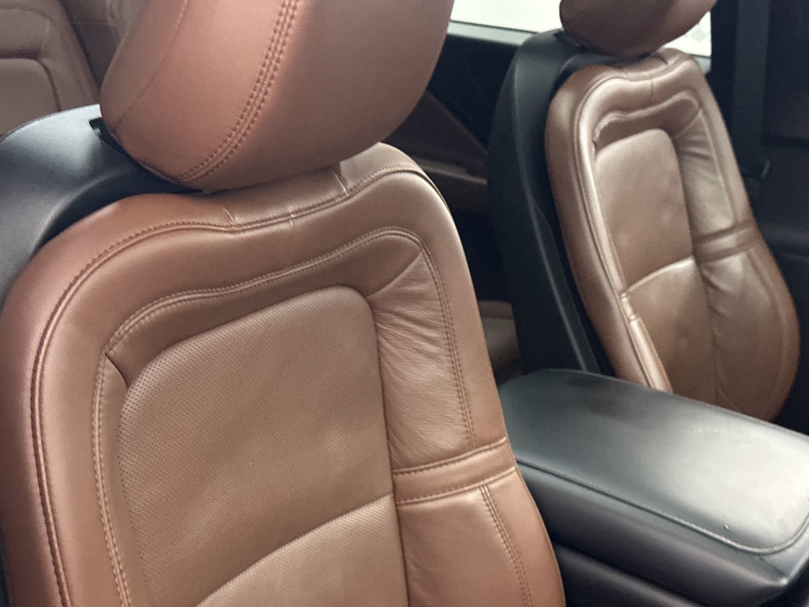 Used 2023 Lincoln Aviator Reserve w/ Jet Package image 12