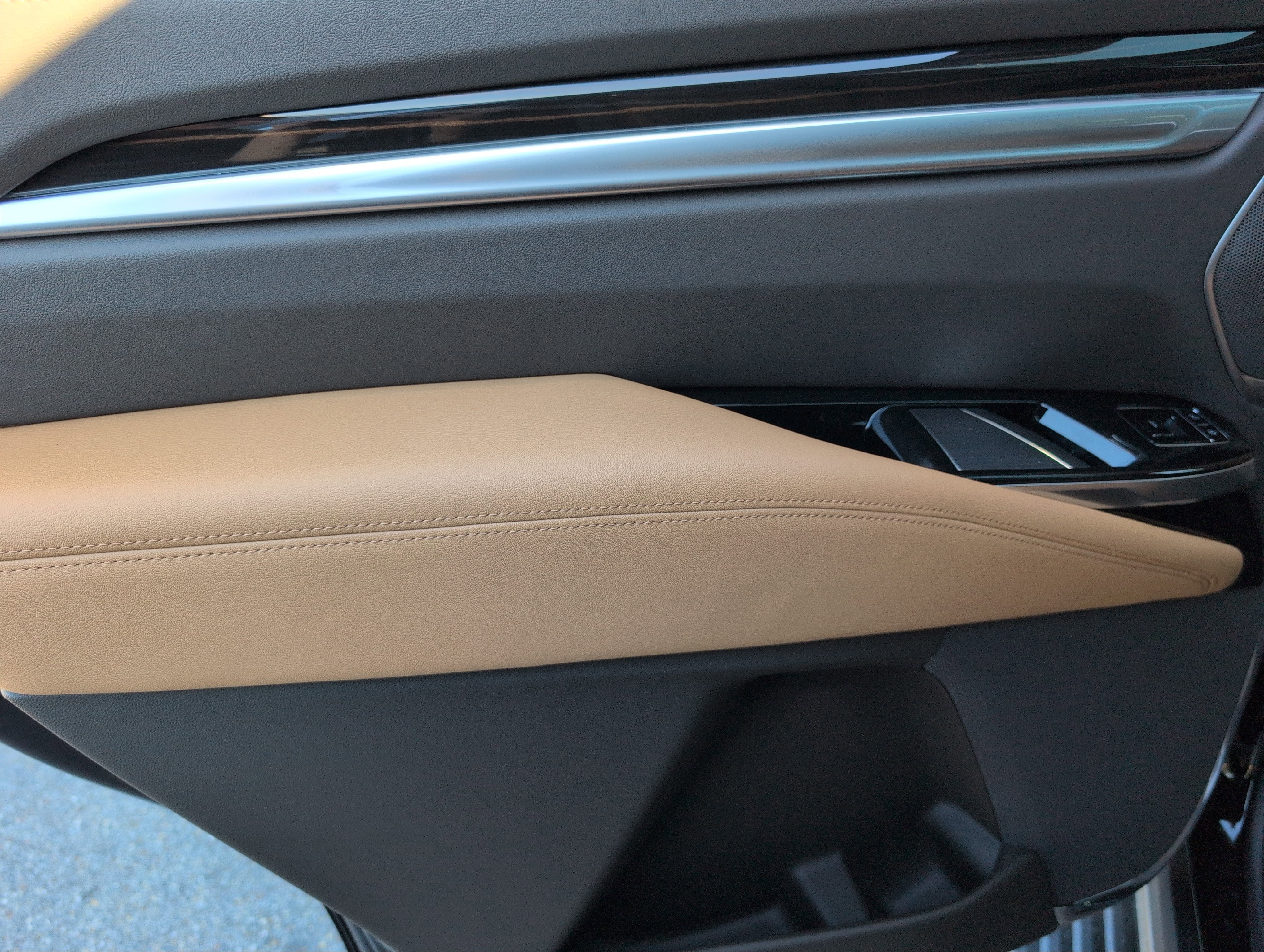 New 2026 Cadillac Escalade Luxury w/ LPO, Radiant Package image 34