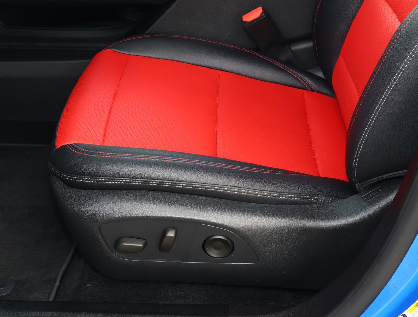 Used 2025 Chevrolet Equinox EV RS image 17