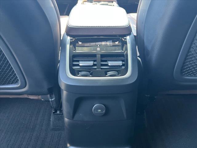 Used 2024 Volvo XC90 T8 Plus w/ Protection Package Premier AWD/4WD image 18