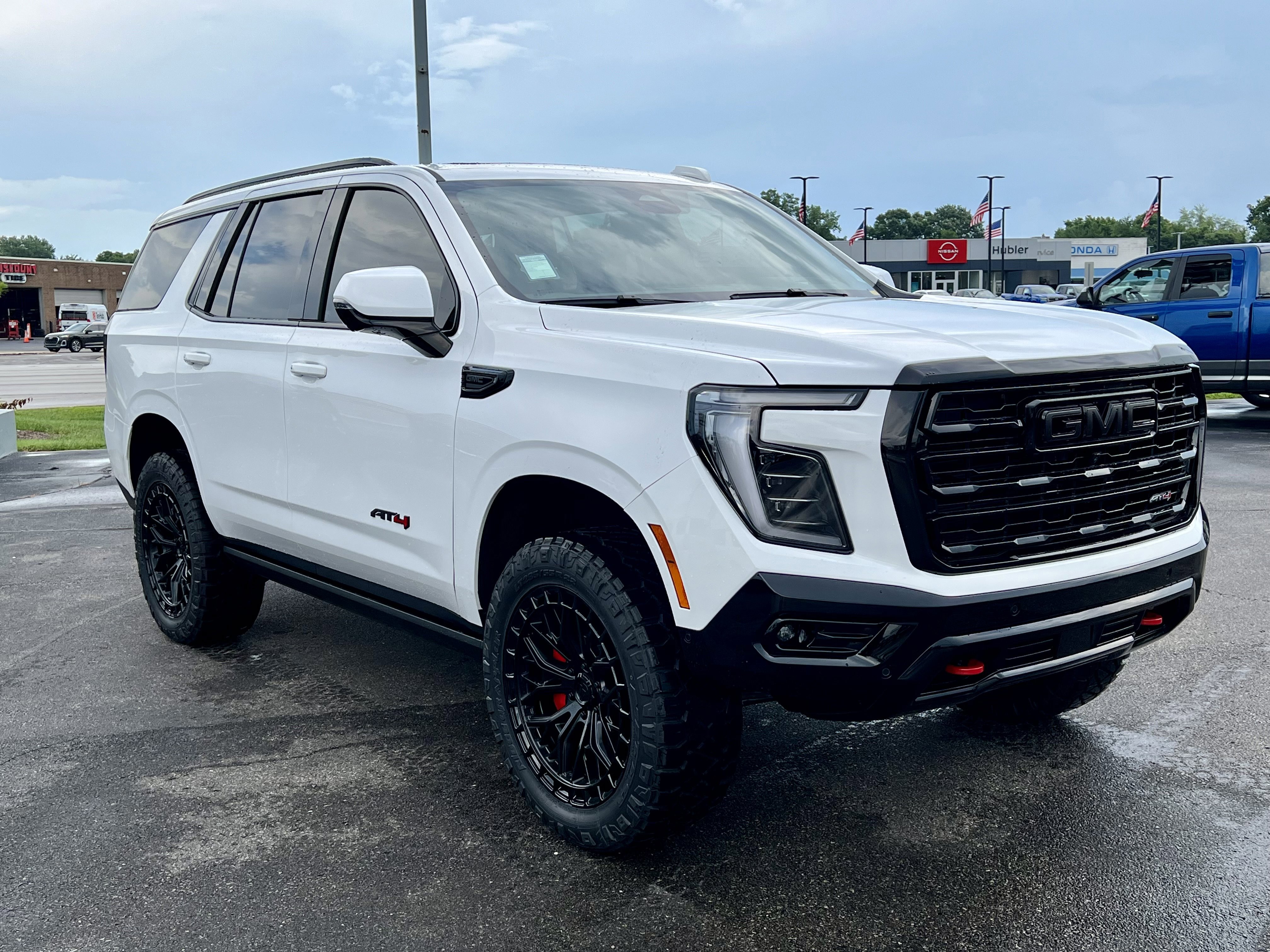 New 2025 GMC Yukon AT4 Ultimate w/ LPO, Floor Liner Package