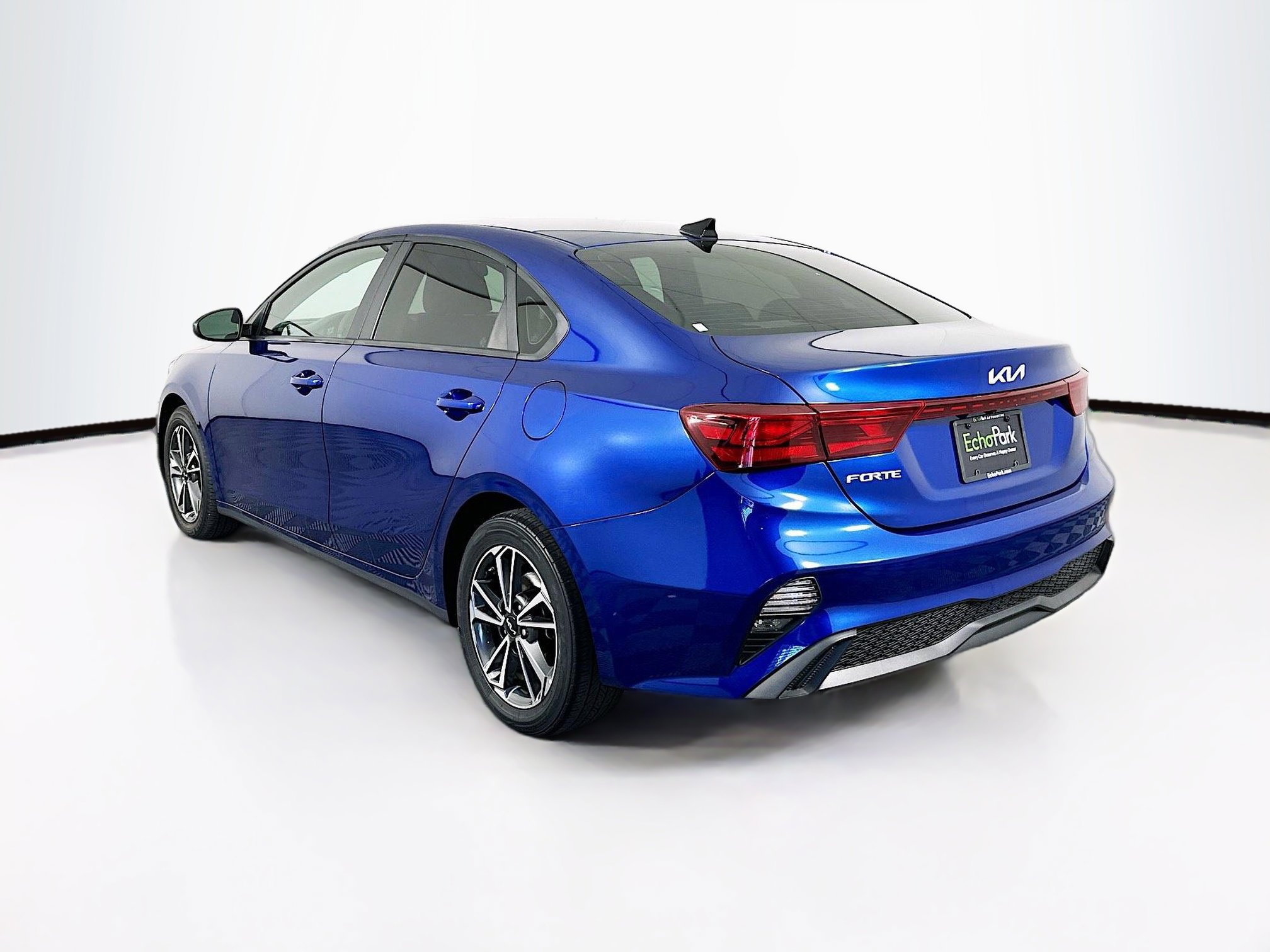 Used 2022 Kia Forte LXS FWD image 5