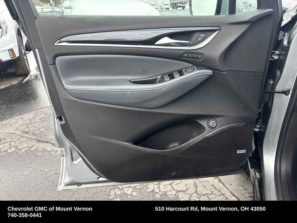 Used 2023 Buick Enclave Premium image 12