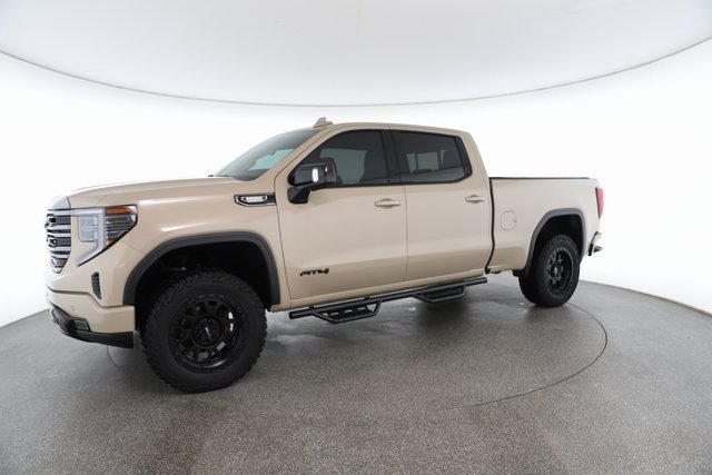 Used 2022 GMC Sierra 1500 AT4 w/ Technology Package image 3
