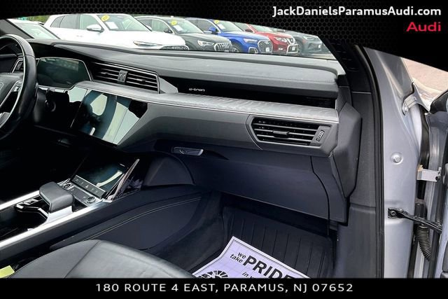 Used 2023 Audi e-tron Premium w/ Convenience Plus Package AWD/4WD image 14