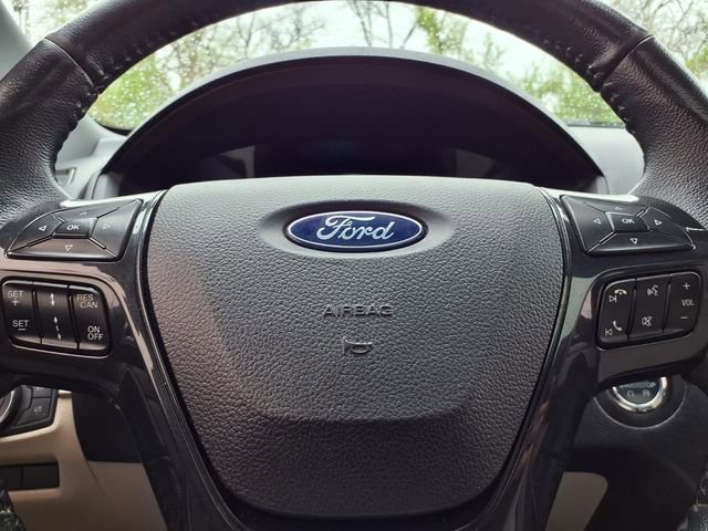 Used 2018 Ford Explorer XLT w/ Equipment Group 202A AWD/4WD image 19