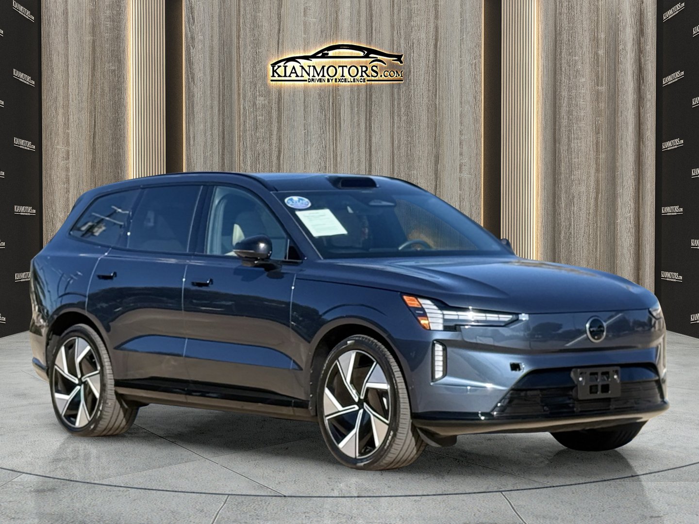 Used 2025 Volvo EX90 Ultra