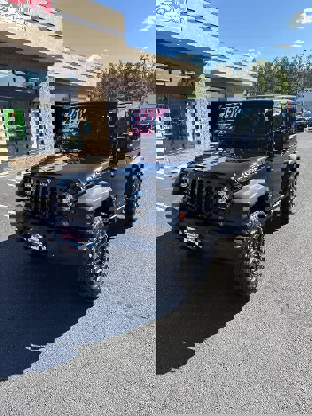 Used 2018 Jeep Wrangler Rubicon w/ Power Convenience Group image 2