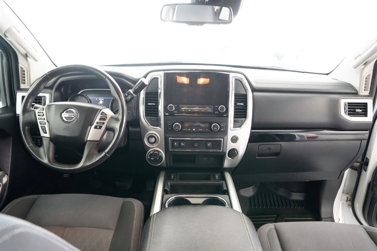 Used 2021 Nissan Titan SV w/ SV Convenience Package AWD/4WD image 13