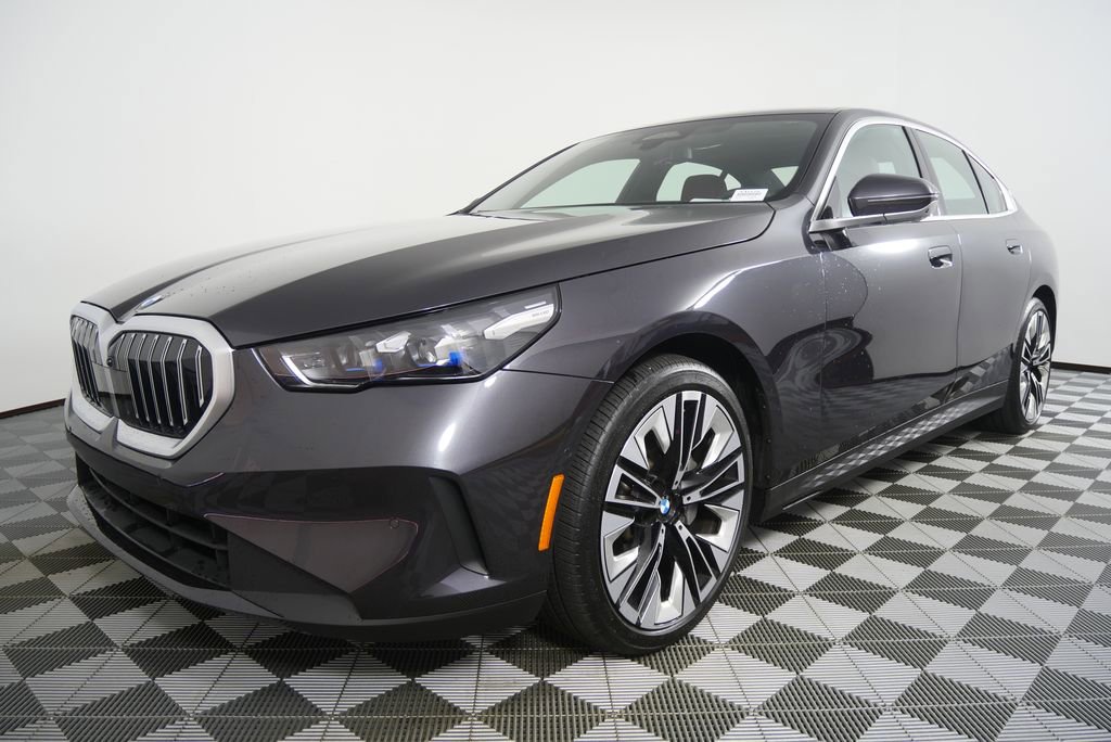 Certified 2025 BMW 530i RWD image 7