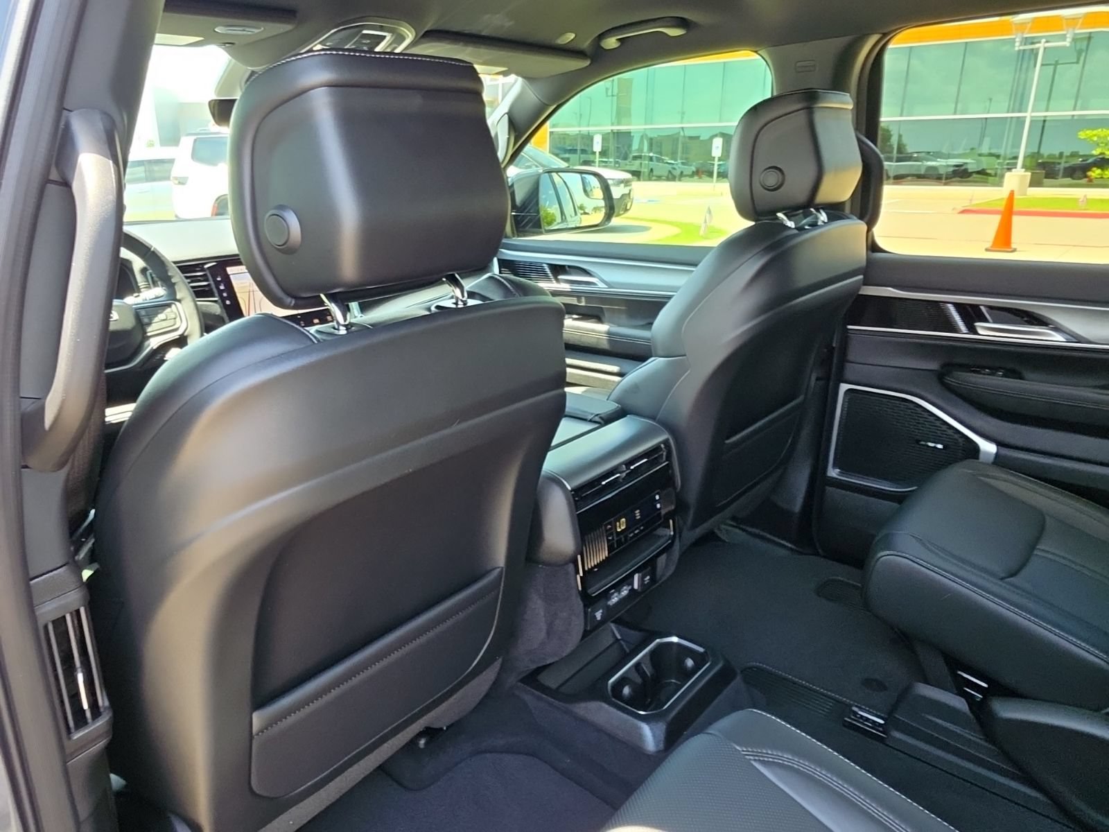 New 2026 Jeep Grand Wagoneer 4WD image 16