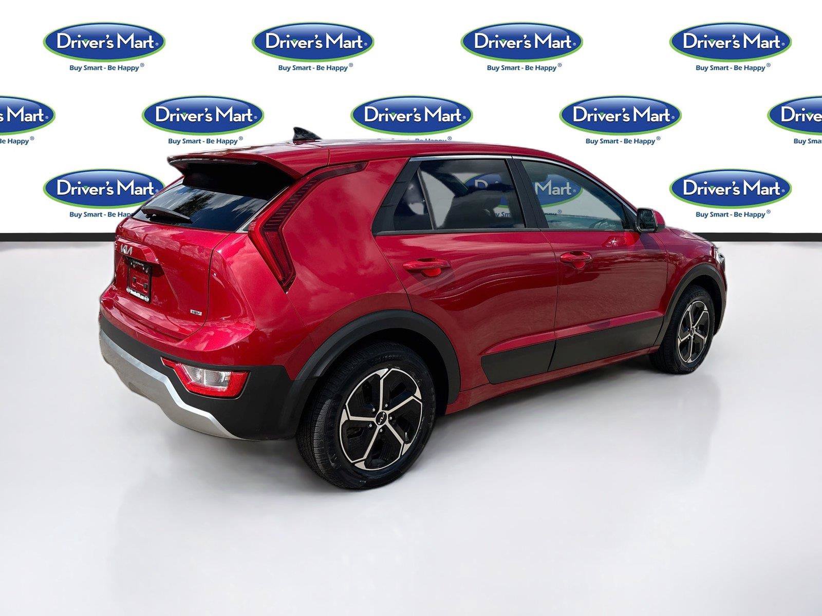 Used 2025 Kia Niro LX FWD image 7