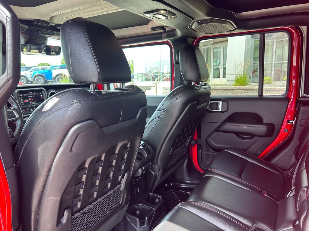 Used 2020 Jeep Gladiator Rubicon w/ Advanced Safety Group AWD/4WD image 15