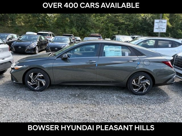 New 2026 Hyundai Elantra Limited FWD image 2